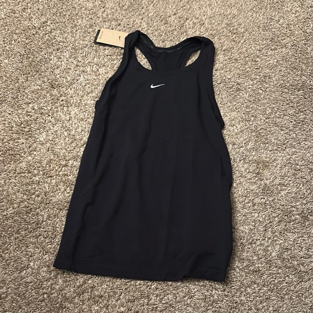 Nike (Dri-Fit ADV)